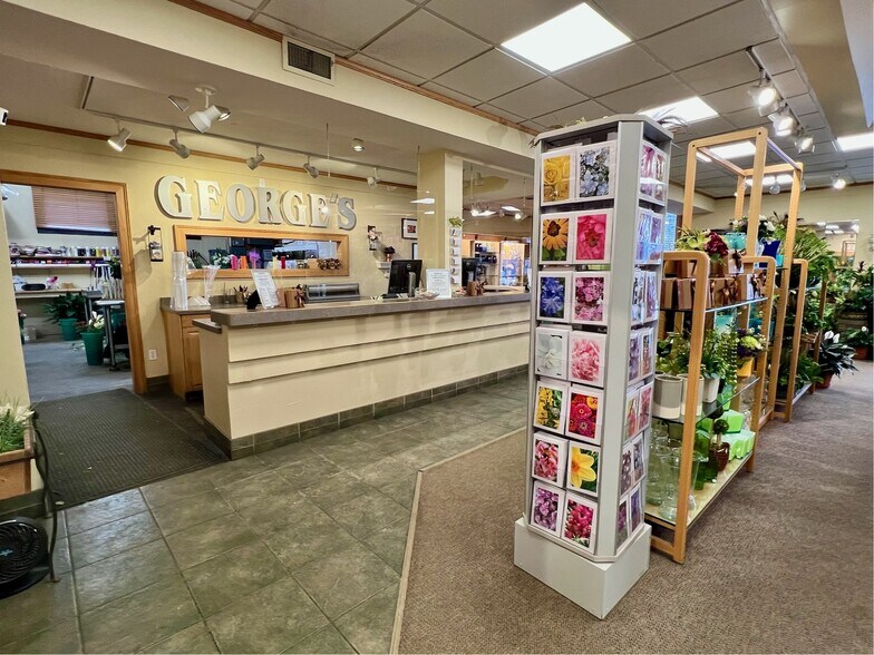 More Photos Of 421 S Park St, Madison Freestanding For Lease