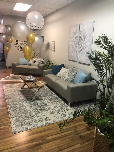 More Photos Of 11079-11099 Village Square Ln, Fishers Office For Lease