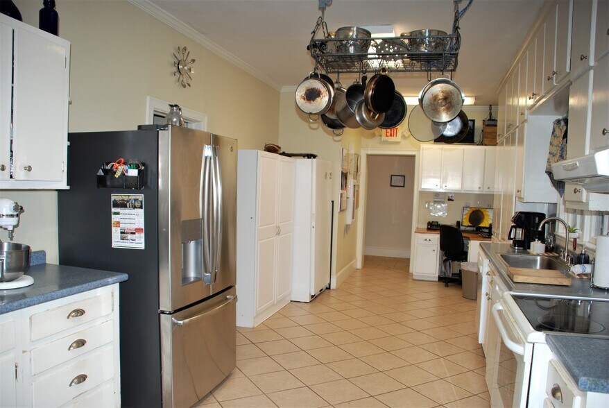 More Photos Of 173 S Lee St, Forsyth Assisted Living For Sale