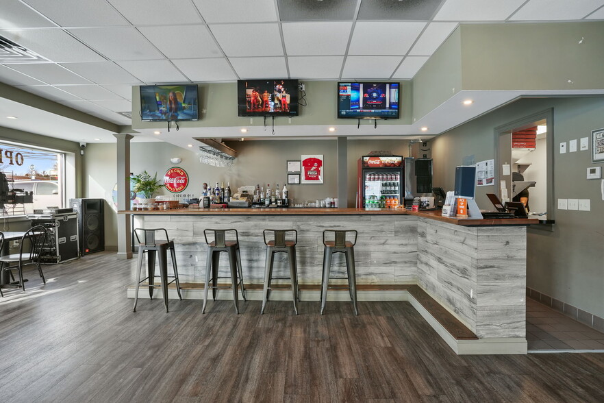 More Photos Of 4050 Main St, Bridgeport General Retail For Sale