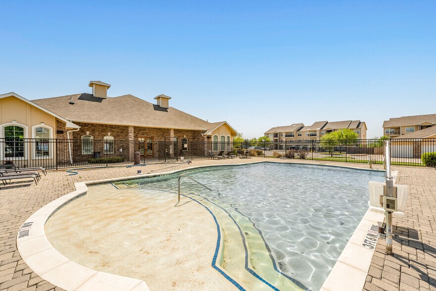 More Photos Of 2410 W Jack Finney Blvd, Greenville Apartments For Sale