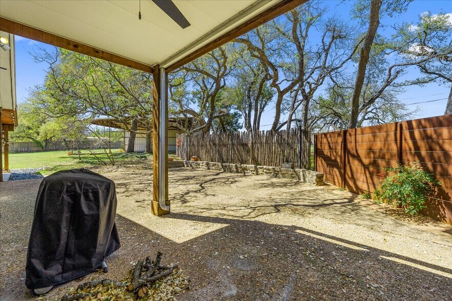 More Photos Of 14519 Fitzhugh Rd, Austin Specialty For Sale