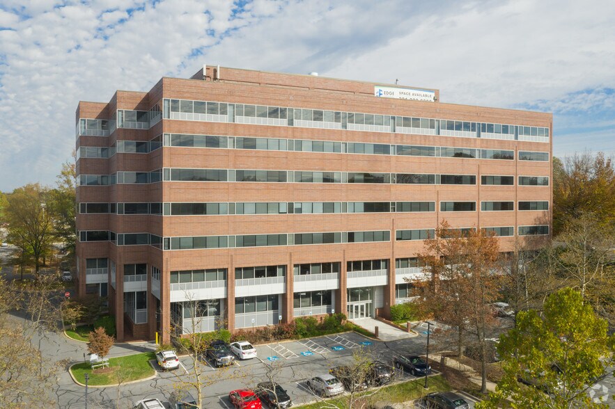 More Photos Of 18310 Montgomery Village Ave, Gaithersburg Coworking Space