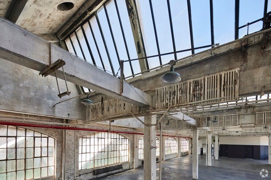 More Photos Of 890 Garrison Ave, Bronx Office For Sale