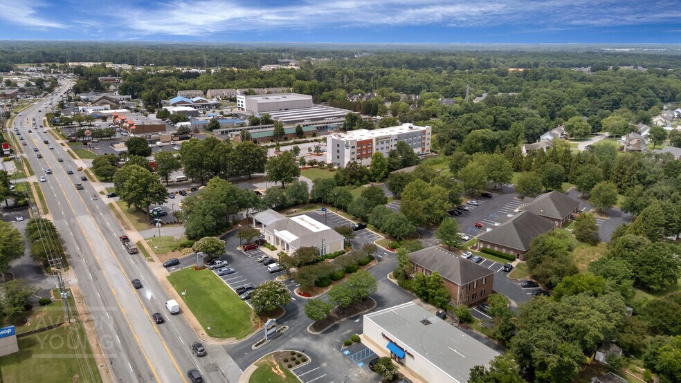 More Photos Of 634 Fairview Rd, Simpsonville Medical For Lease