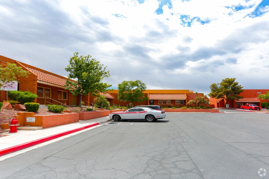 More Photos Of 4525 W Hacienda Ave, Las Vegas Distribution For Lease