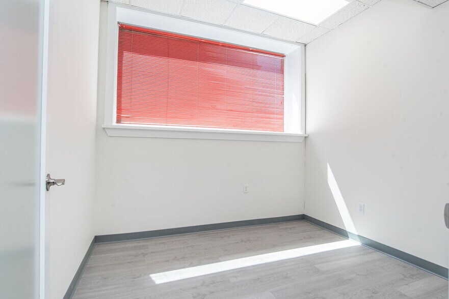 More Photos Of 4 Court St, Taunton Medical For Lease