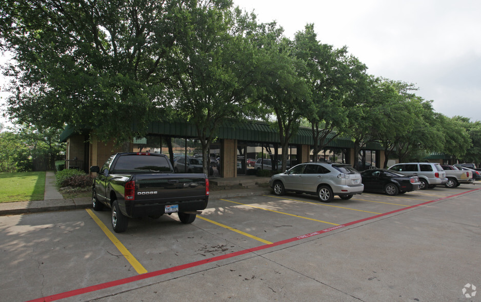 Primary Photo Of 3909 W Green Oaks Blvd, Arlington Medical For Lease