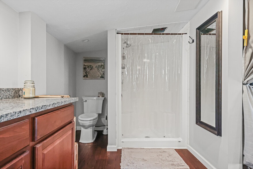 More Photos Of 4371 Hickory Ridge Ave, Brunswick Warehouse For Sale