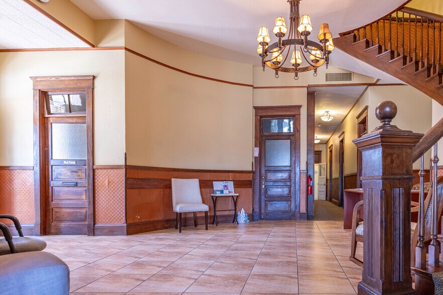 More Photos Of 1 E Apache St, Wickenburg Office For Sale