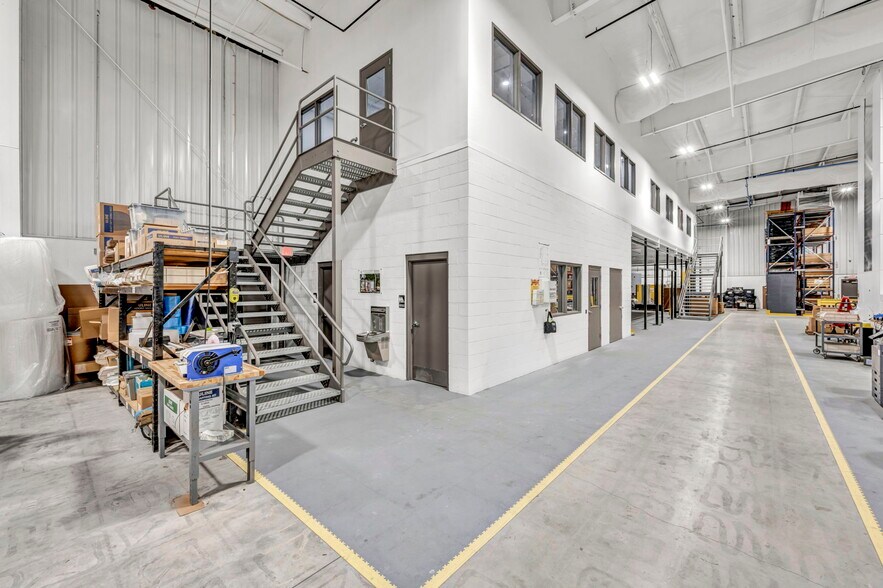 More Photos Of 310 Park Dr, Chardon Warehouse For Sale