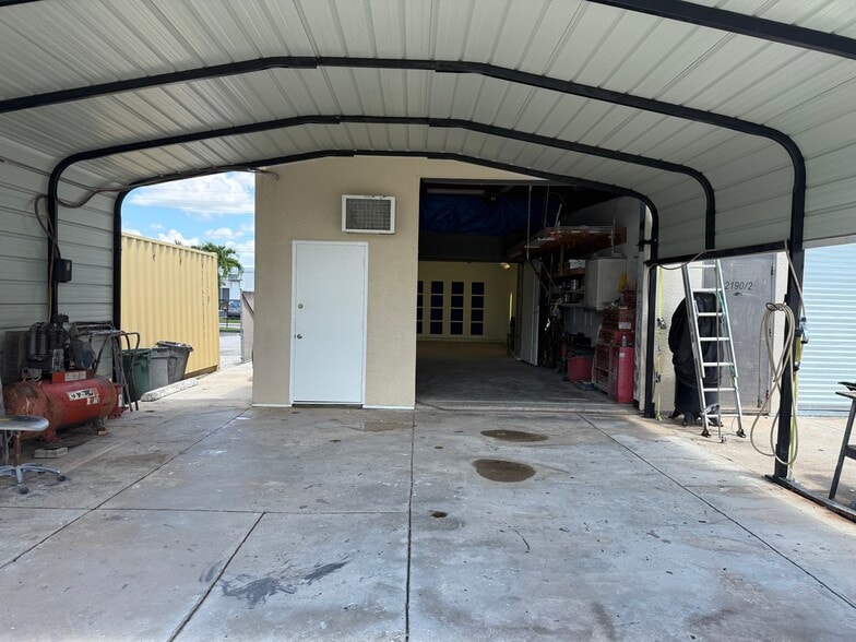 More Photos Of 2190 Corporation Blvd, Naples Service For Lease