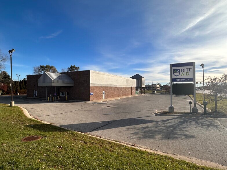 More Photos Of 939 Us Highway 31 S, Traverse City Drugstore For Sale