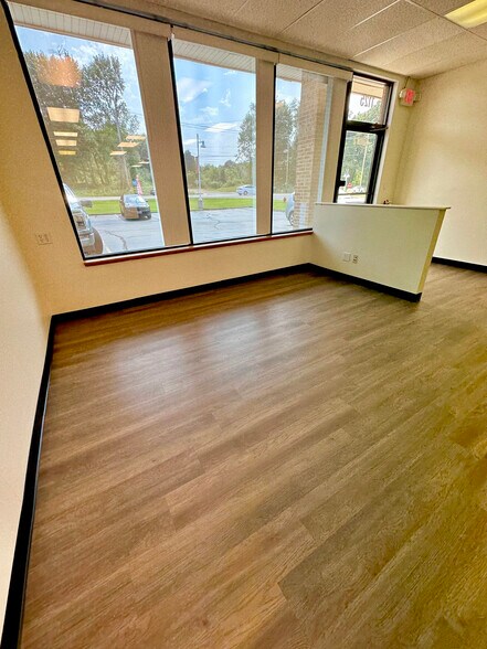 More Photos Of 1125 E Michigan Ave, Battle Creek Storefront Retail Office For Lease