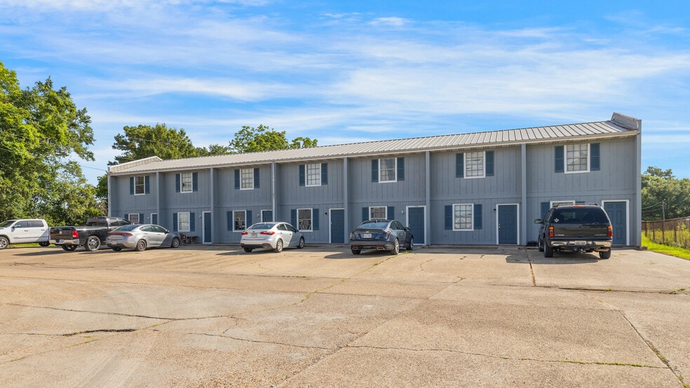 More Photos Of 1500 Norman Bauer Dr, Franklin Multifamily For Sale