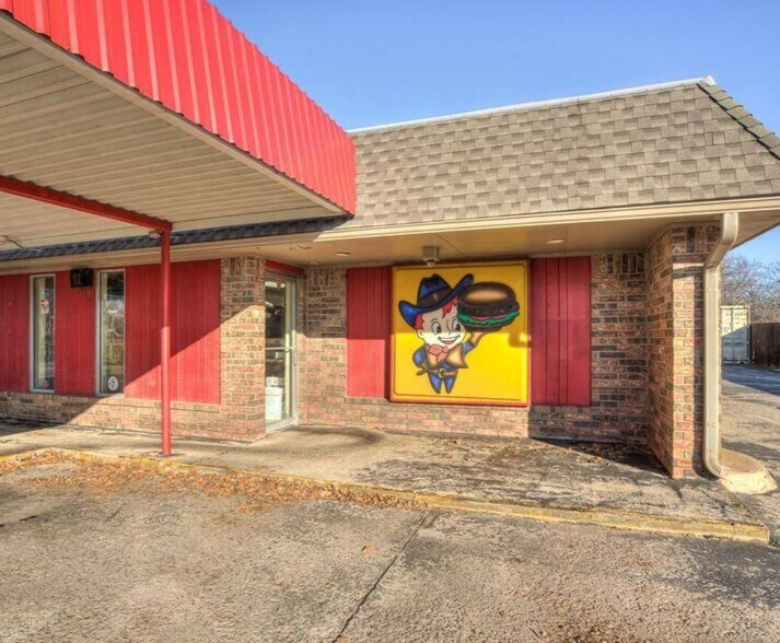 More Photos Of 9411 NE 10th St, Oklahoma City Fast Food For Sale