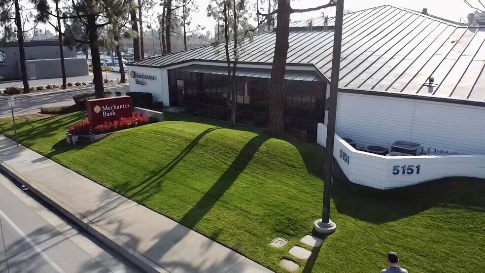 More Photos Of 5151 Stockdale Hwy, Bakersfield Office For Lease