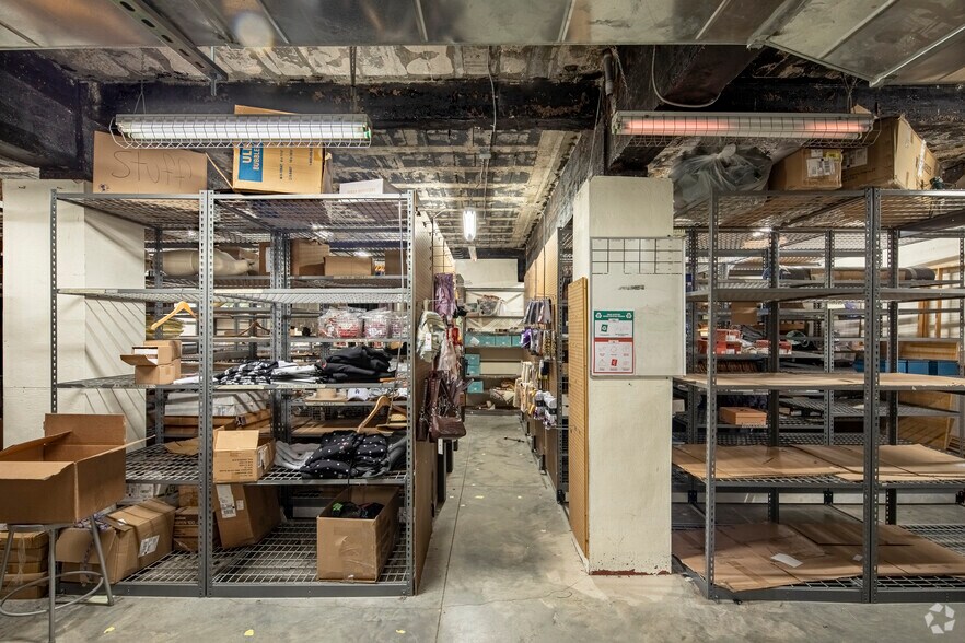 More Photos Of 424 York Rd, Towson Freestanding For Lease