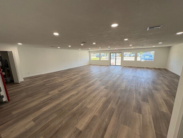 More Photos Of 602 S State St, Bunnell Storefront Retail Office For Lease