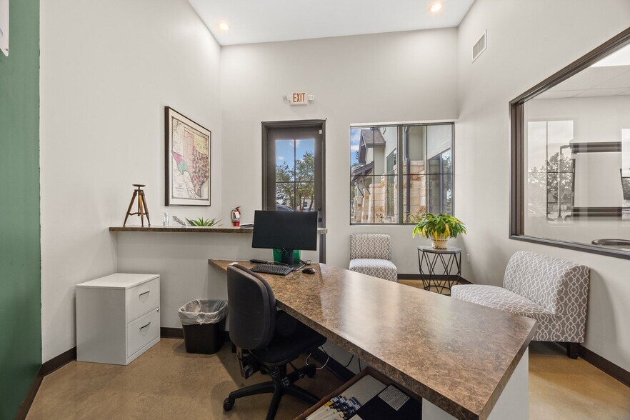 More Photos Of 301 Denali Pass, Cedar Park Office For Sale