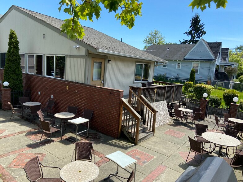 More Photos Of 2605 E Cherry St, Seattle Restaurant For Sale