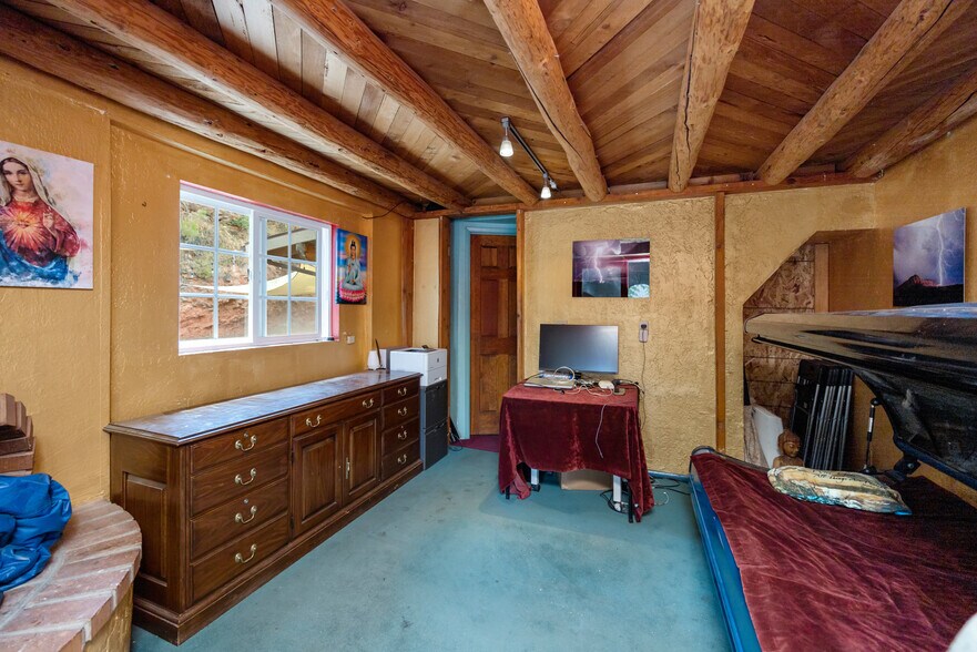 More Photos Of 2115 Mountain Rd, Sedona Warehouse For Sale