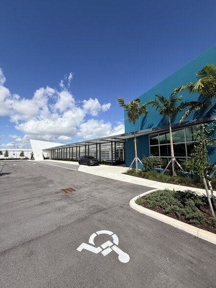 More Photos Of 101 NW 12th St, Pompano Beach Medical For Lease