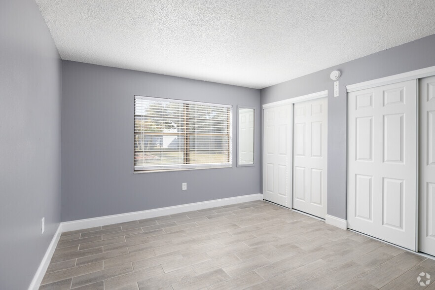 More Photos Of 180 Royal Palm Dr, Kissimmee Apartments For Sale