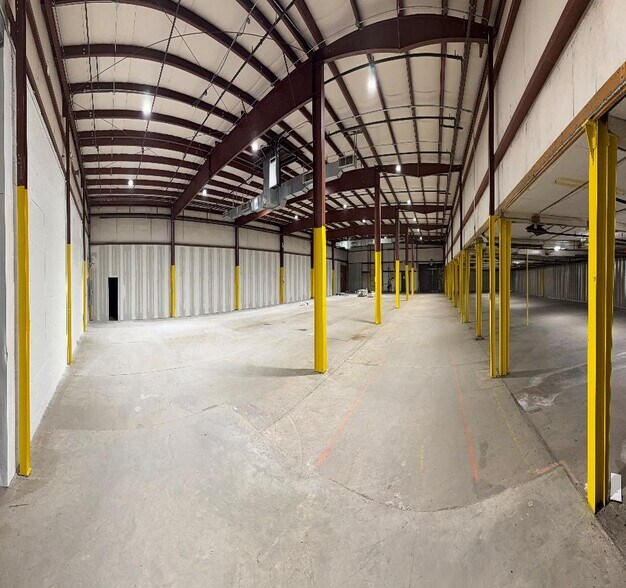 More Photos Of 231 E 13th St, Waynesboro Distribution For Lease