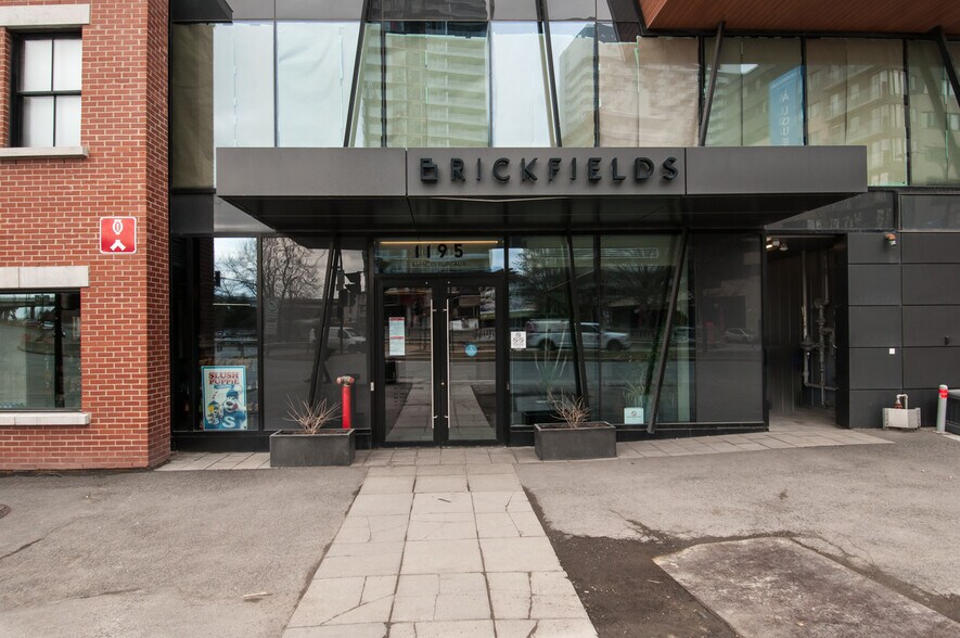 More Photos Of 1195 Rue Wellington, Montréal Office For Sale