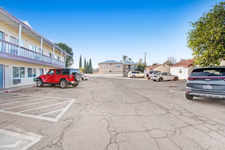 More Photos Of 9253 Sepulveda Blvd, North Hills Hotel For Sale