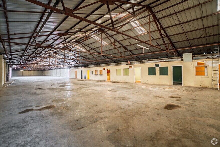 More Photos Of 4200 Blaffer St, Houston Unknown For Lease