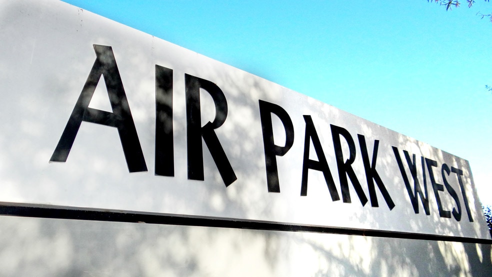 More Photos Of 8610 Air Park West Dr, Charlotte Warehouse For Lease