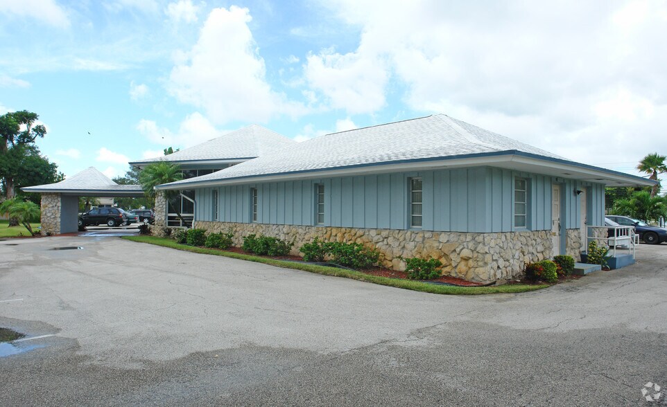 More Photos Of 3400 Forest Hill Blvd, West Palm Beach Medical For Sale