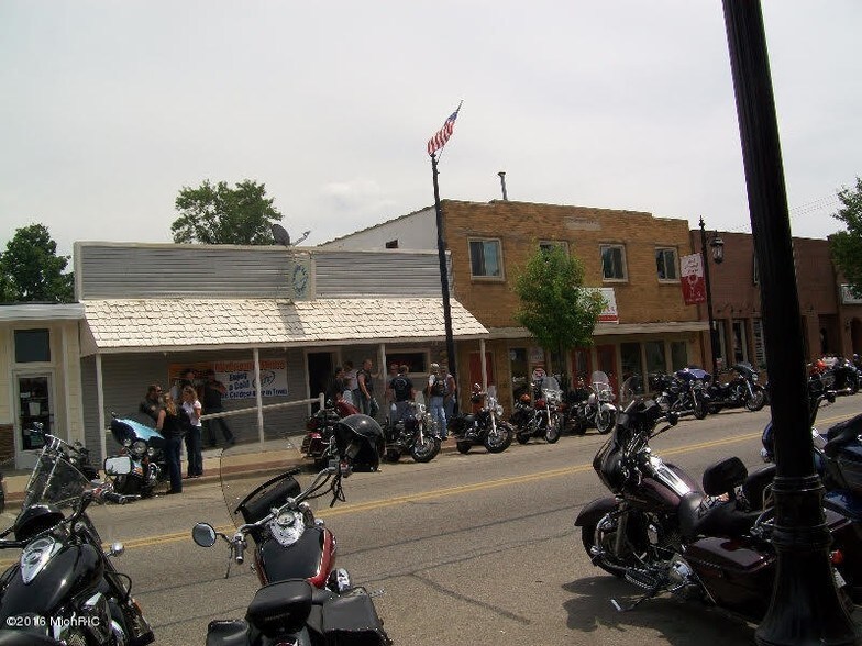 Primary Photo Of 28 S Main St, Cedar Springs Bar For Sale