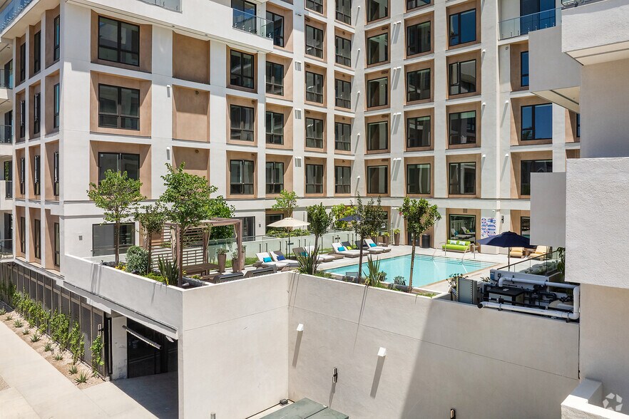 More Photos Of 10375 Washington Blvd, Culver City Apartments For Lease