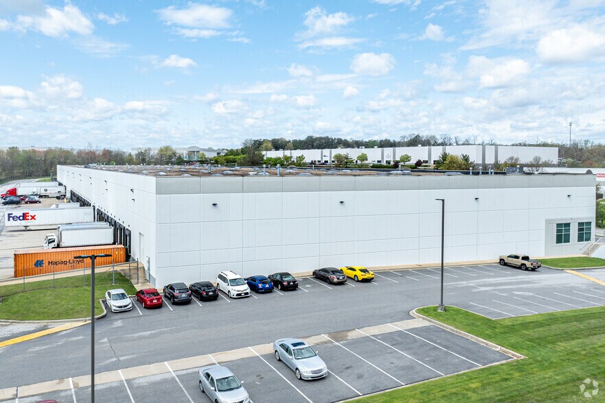 More Photos Of 6635 Business Pky, Elkridge Warehouse For Lease