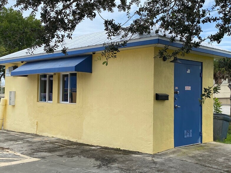 More Photos Of 15251 Convenience Way, Fort Myers Carwash For Lease