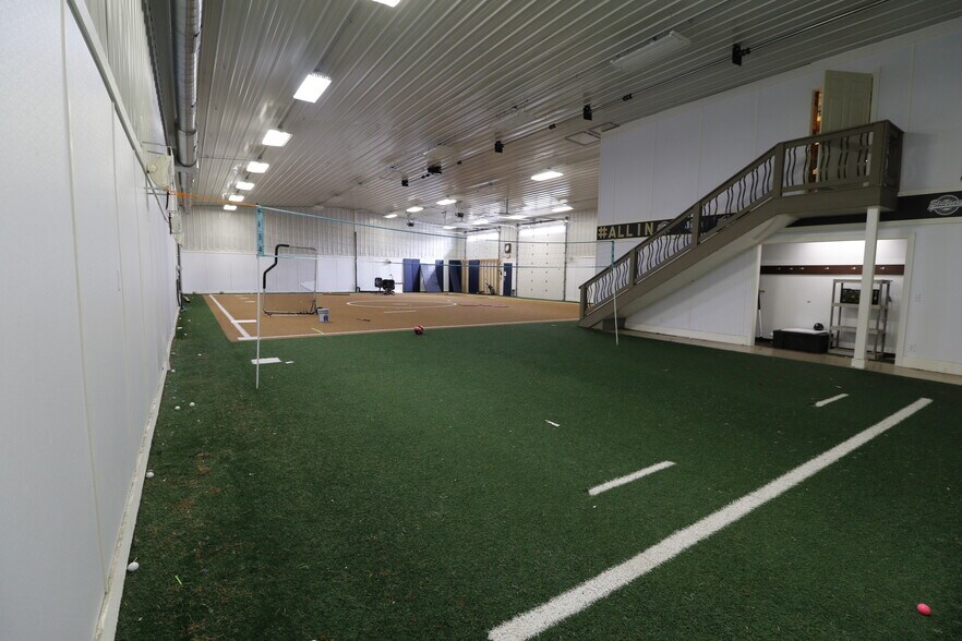 More Photos Of 1223 E Sciota Ave, Peoria Heights Industrial For Lease