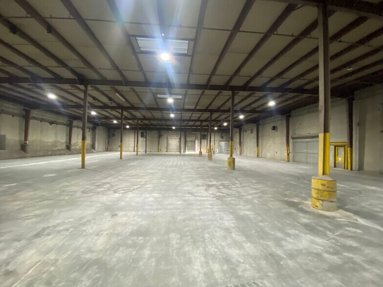 More Photos Of 3600 Elm Ave, Portsmouth Warehouse For Lease