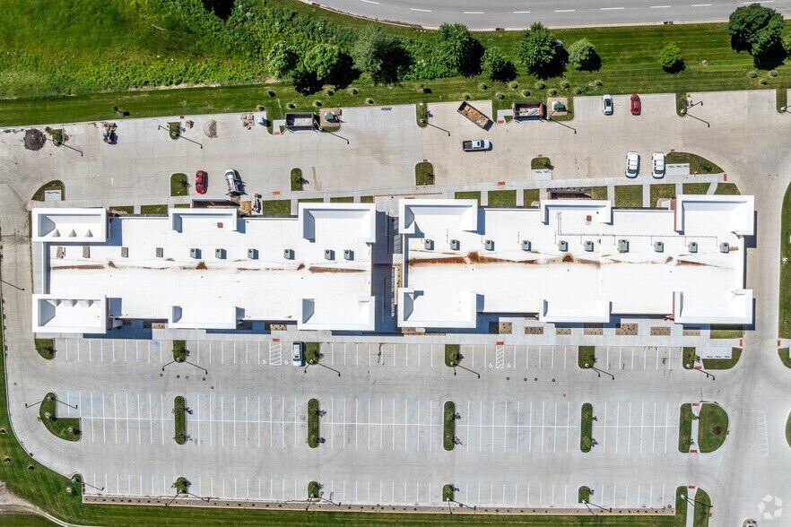 More Photos Of 6840 & 6880 E.P. True PKWY, West Des Moines General Retail For Lease