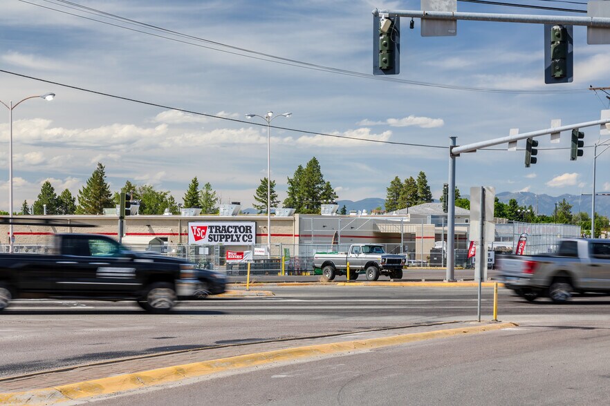 More Photos Of 2024 US Hwy 2 E, Kalispell Garden Center For Sale
