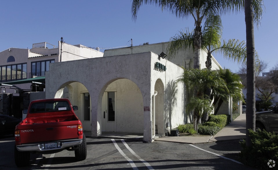 More Photos Of 116 E Grand Ave, Escondido Bank For Lease