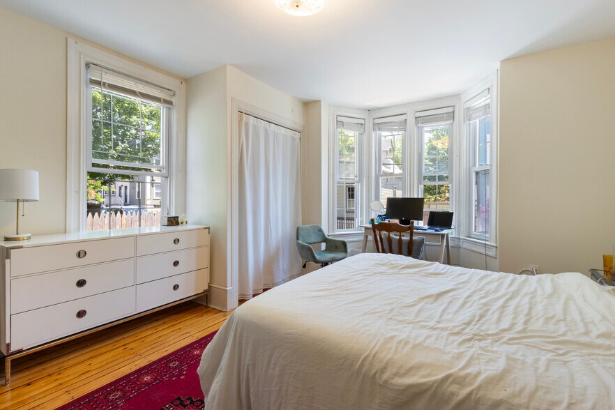 More Photos Of 176 Williams St, Providence Apartments For Sale
