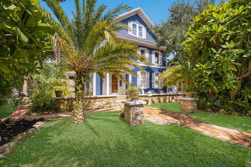 Primary Photo Of 1332 3rd Ave W, Bradenton Specialty For Sale