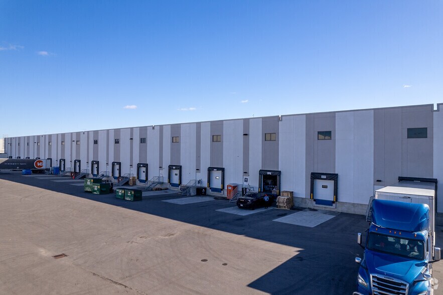 More Photos Of 25 Newkirk Crt, Brampton Distribution For Lease