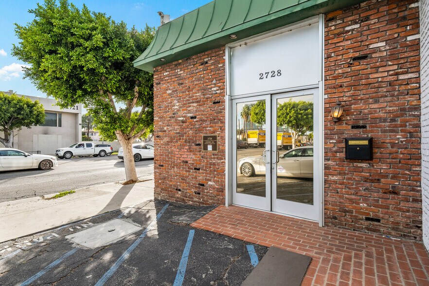Primary Photo Of 2728 S La Cienega Blvd, Los Angeles Office For Lease