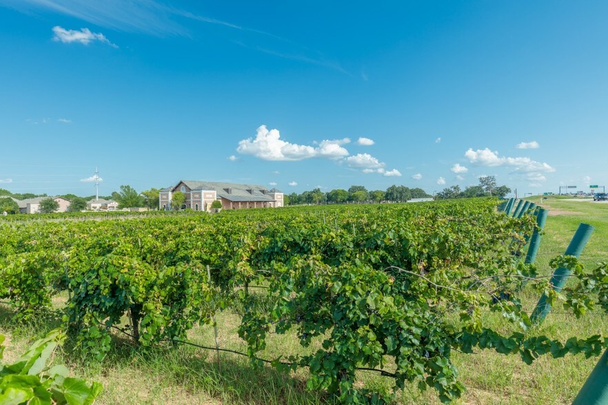 More Photos Of 2000 Champagne Blvd, Grapevine Specialty For Sale