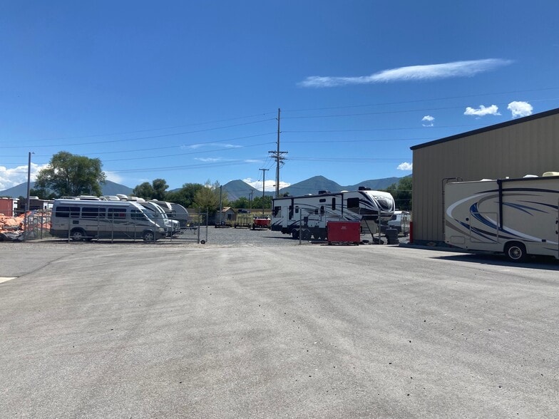 More Photos Of 810 W Utah Ave, Payson Warehouse For Sale