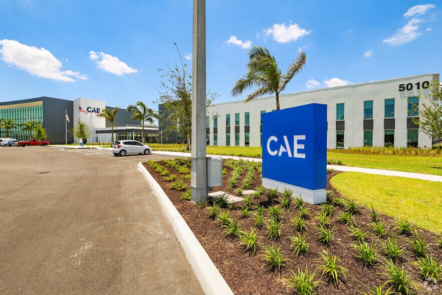 More Photos Of 5010 Air Cargo Rd, Tampa Office For Lease